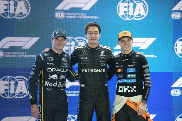  és  - Vad pletyka: fiatal helyett toppilóta válthatja Lewis Hamiltont! - olasz sajtó